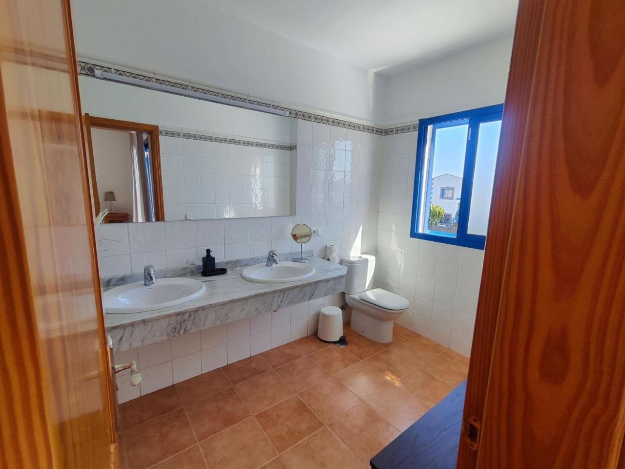 Villa Valperal, Piscina Climatizada Aire Acondicionado Posicion Estrategica!! Playa Blanca  Extérieur photo